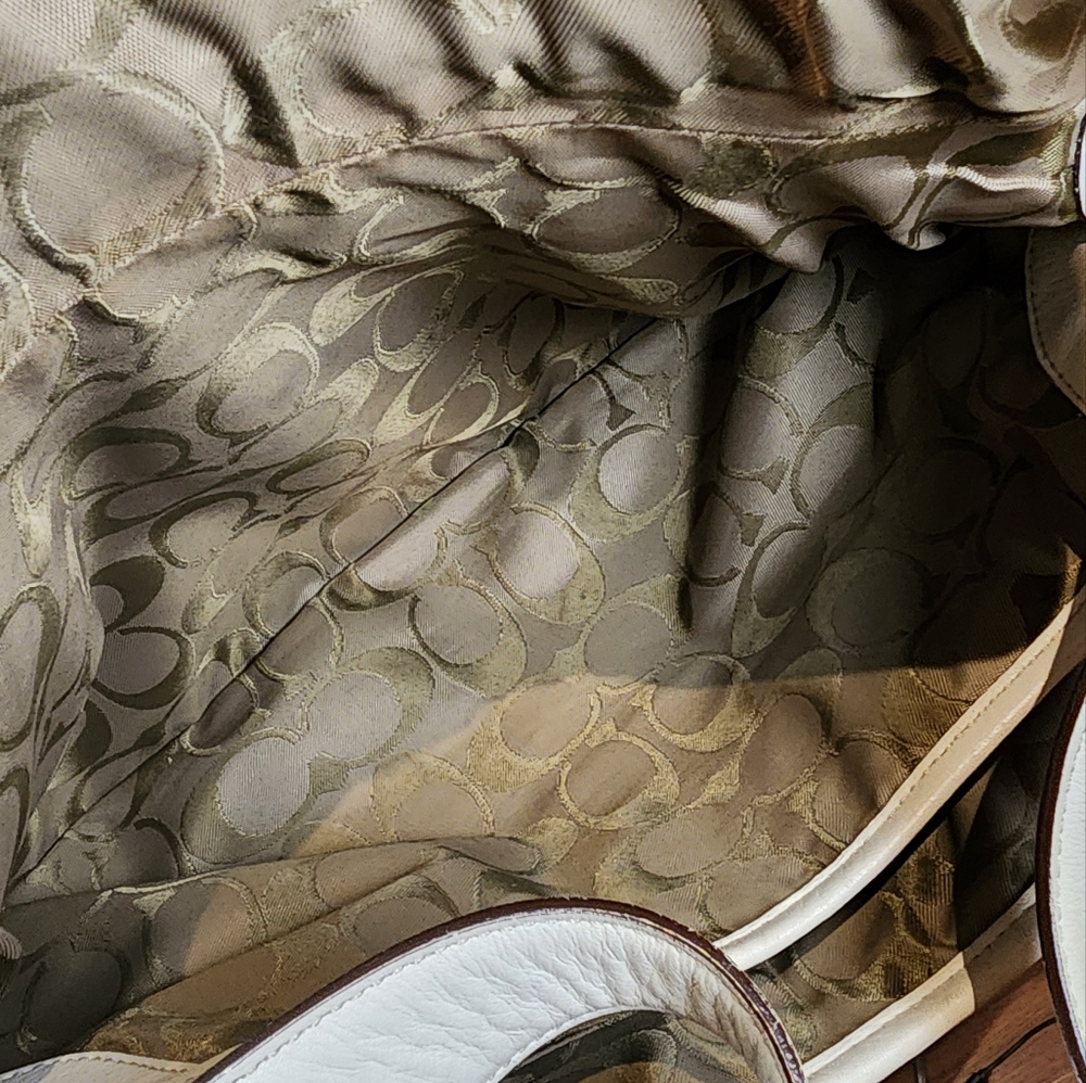 Vintage Coach Soho Flap - Picture 4 of 17